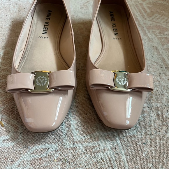 ANNE KLEIN iflex Charleston Flat - Picture 6 of 13